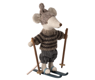 Maileg Wintermaus mit Skiset, Grosser Bruder – Grau – Bild 1