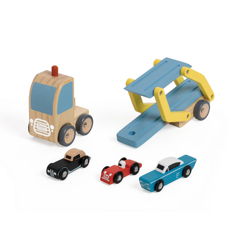 Car transporter with three cars