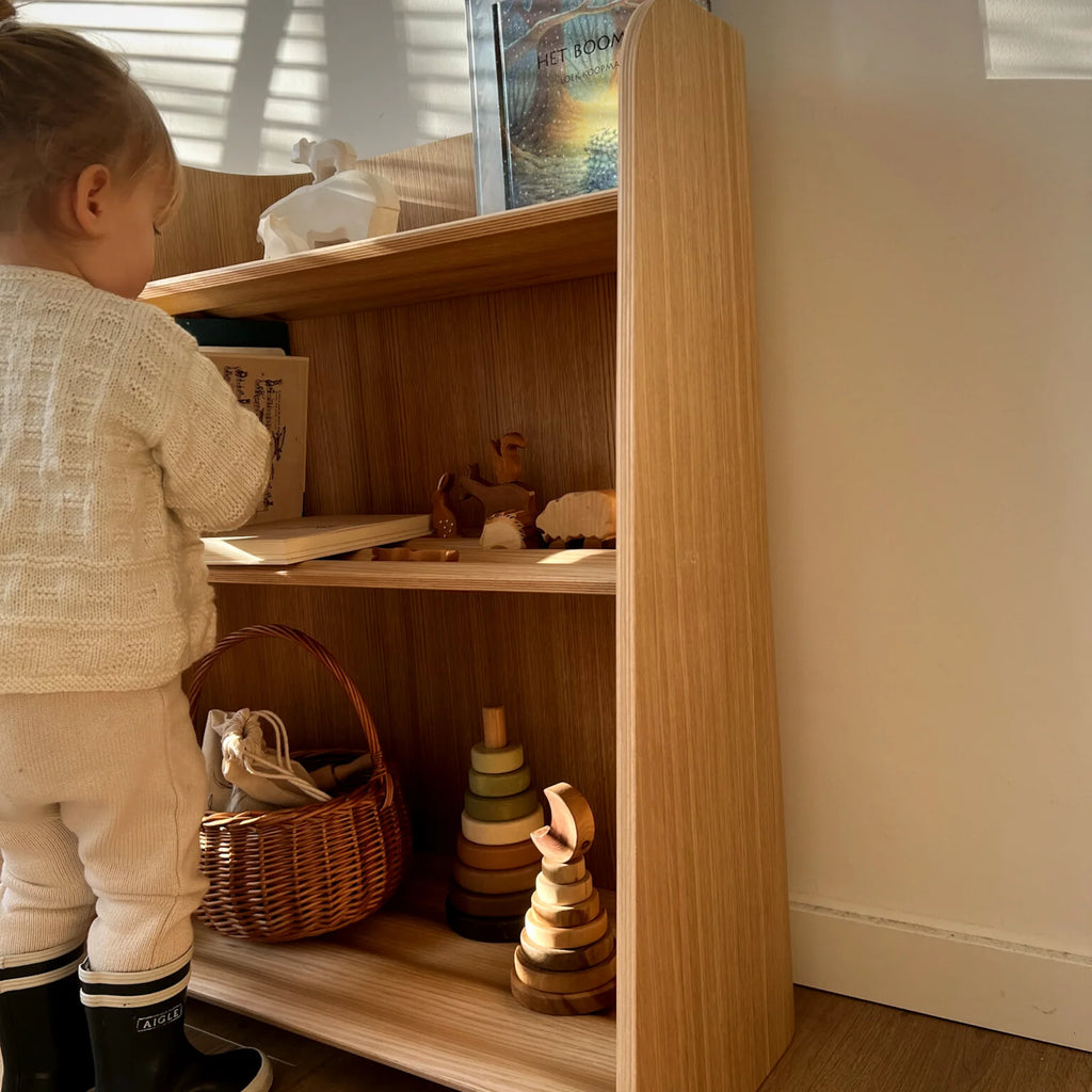Bookshelf "Curvy Bookcase"