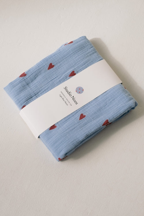 Mulltuch Hearts Light Blue  70 x 70 cm