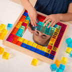Gem Cube Tray – 100 Farbwürfel mit Spiegelholztablett