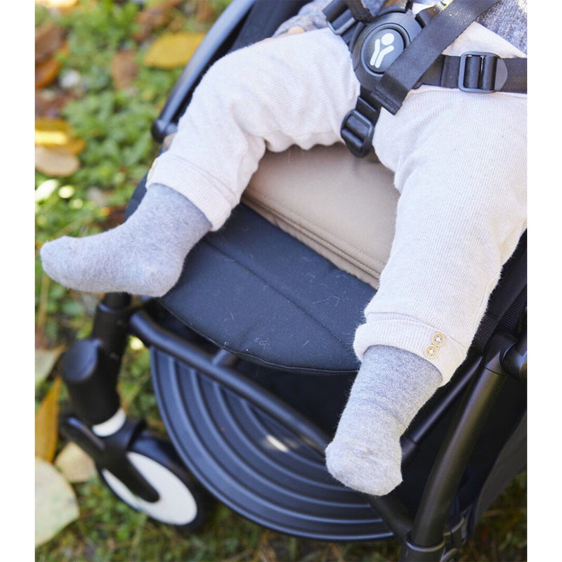 BABYZEN™ YOYO² Beinablage schwarz bei Yay Kids
