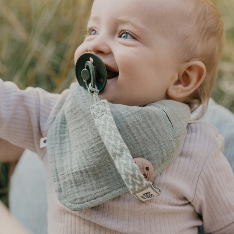 Bibs Bandana Bib Sage bei Yay Kids