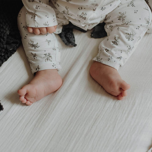 Bonjour Little Organic Spannbettlaken in Cream bei Yay Kids