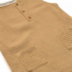 Cozmo Musselin Jumpsuit Pine sand soft bei Yay Kids
