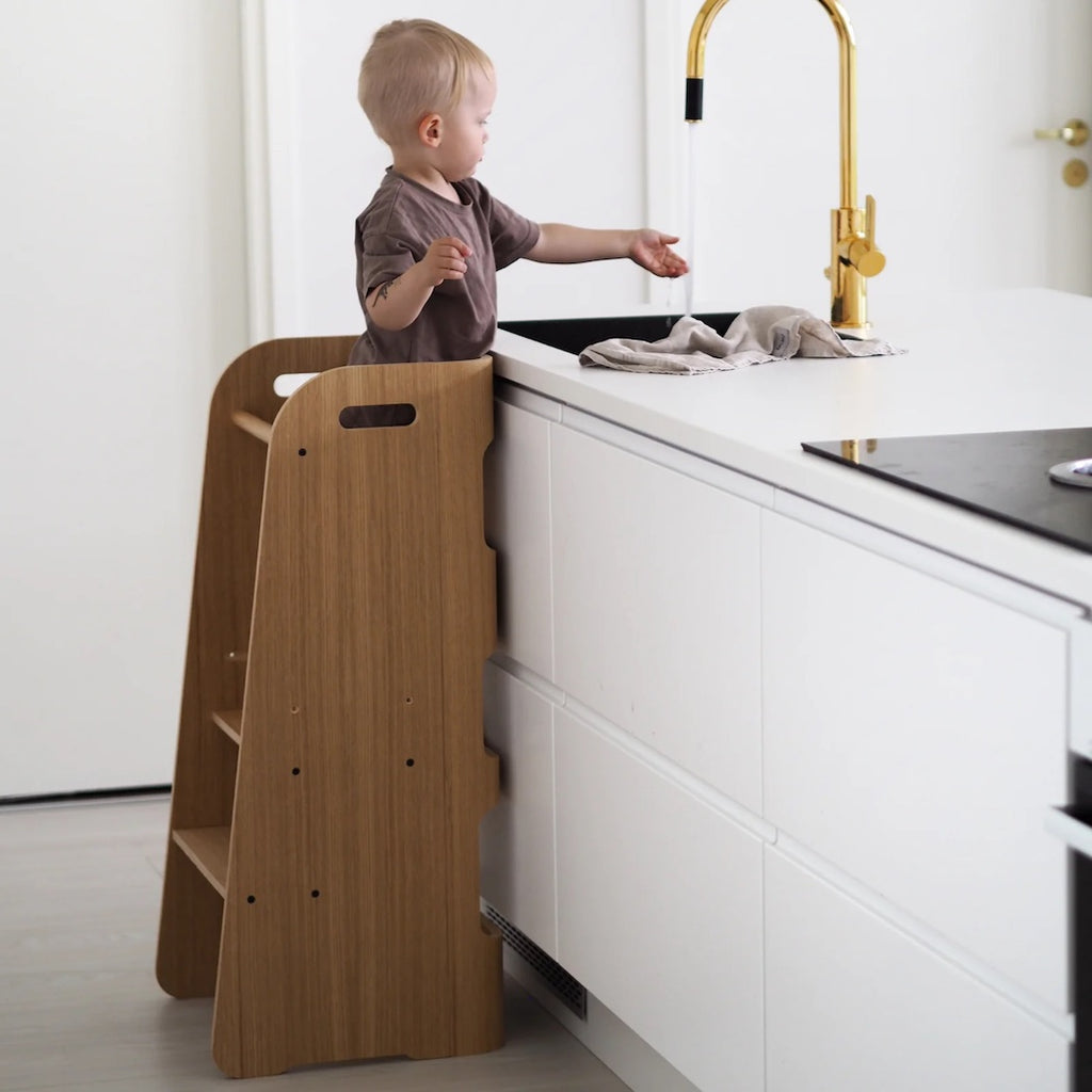 Curve Lab Kinder Lernturm Learning Curve Kitchen Helper bei Yay Kids