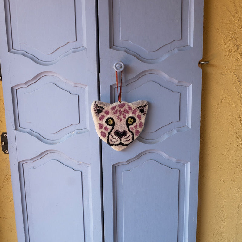 Doing Goods Lilly Leopard Cub Hanger Deko Anhänger bei Yay Kids