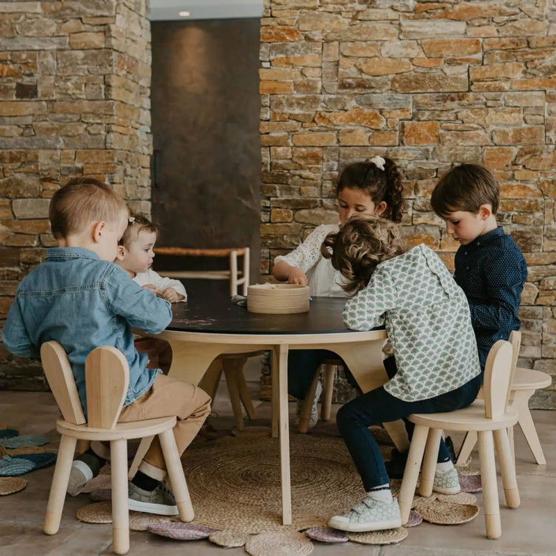 Drawin'kids Kinder Maltisch und Stühle Set XXL Edition bei Yay Kids