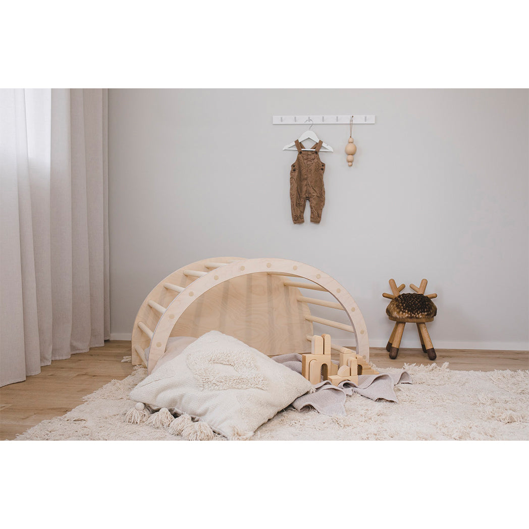 FitWood Kletterbogen Luoto Weiss-Birke bei Yay Kids