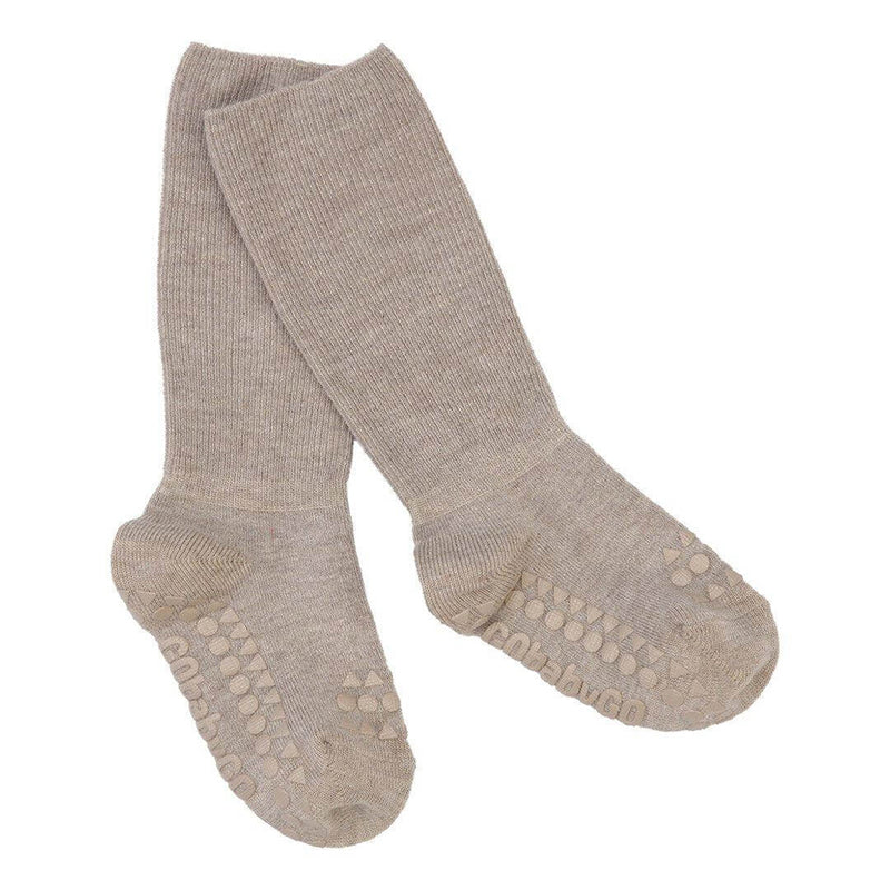 GoBabyGo Baby Bambus Rutschsocken in Sand bei Yay Kids