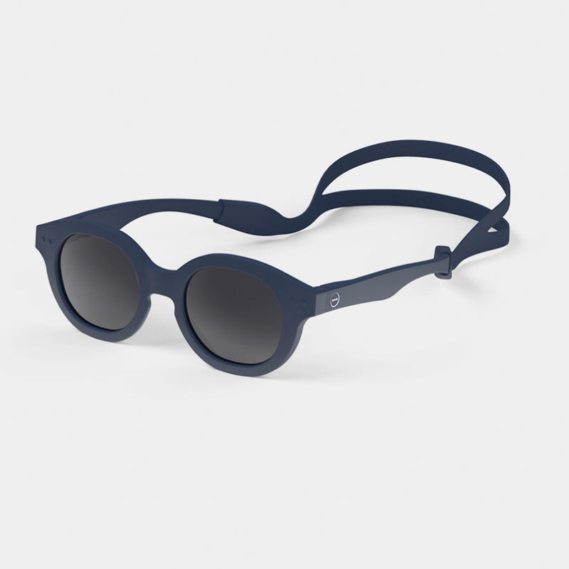 Izipizi Kinder Sonnenbrille #C Denim Blue 9-36 Monate bei Yay Kids