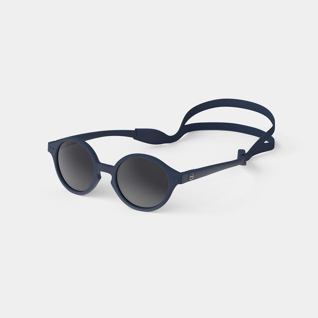Izipizi Baby Sonnenbrille Denim Blue #D 0-9 Monate bei Yay Kids
