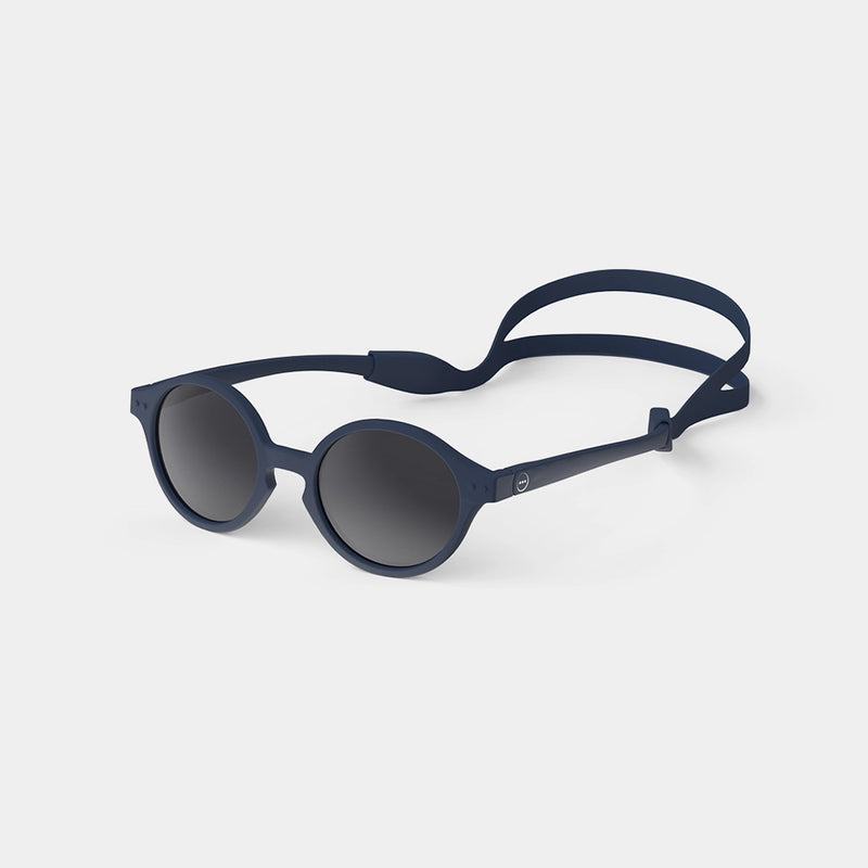 Izipizi Baby Sonnenbrille Denim Blue #D 0-9 Monate bei Yay Kids