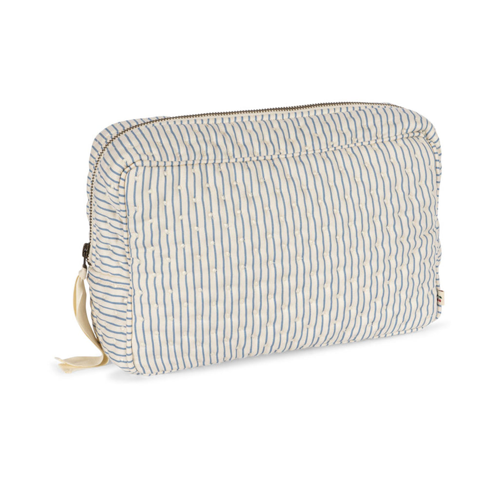 Konges Slojd Big Quilted Toiletry Bag Stripe Bluie bei Yay Kids