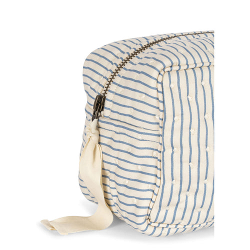 Konges Slojd Small Quilted Toiletry Bag Stripe Bluie bei Yay Kids