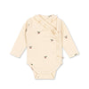 Konges Sløjd Neugeboren Sui Frill Body Cherry GOTS bei Yay Kids
