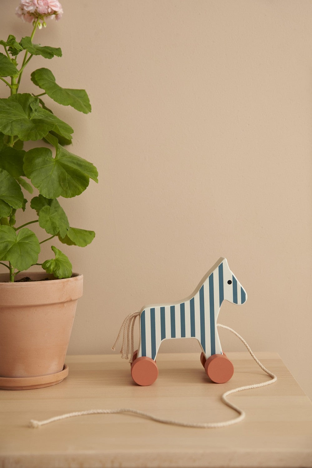 Pull-along toy horse stripes Carl Larsson