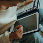 Kidywolf Leuchtende Designtafel mini Weltraum bei Yay Kids