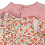 Konges Sløjd Dinner Bib with Sleeves Kaluka/ Bridal Rose bei Yay Kids