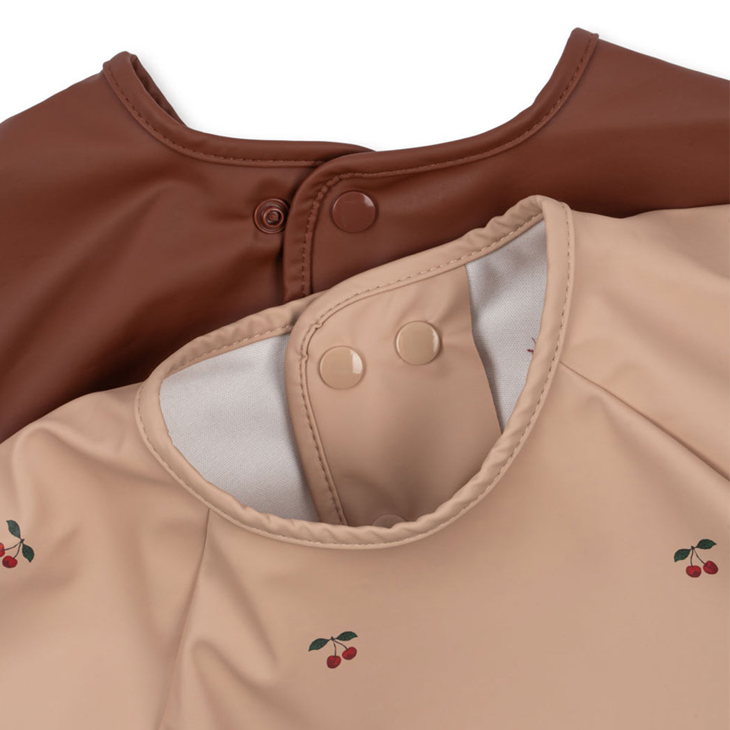 Konges Sløjd Baby Lätzchen 2er Pack Dinner Bib Cherry bei Yay Kids
