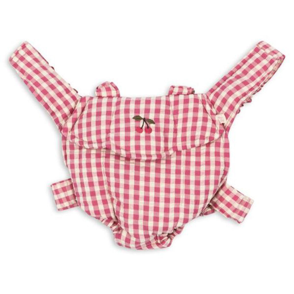 Konges Sløjd Puppentrage Doll Carrier Bubblegum Check bei Yay Kids