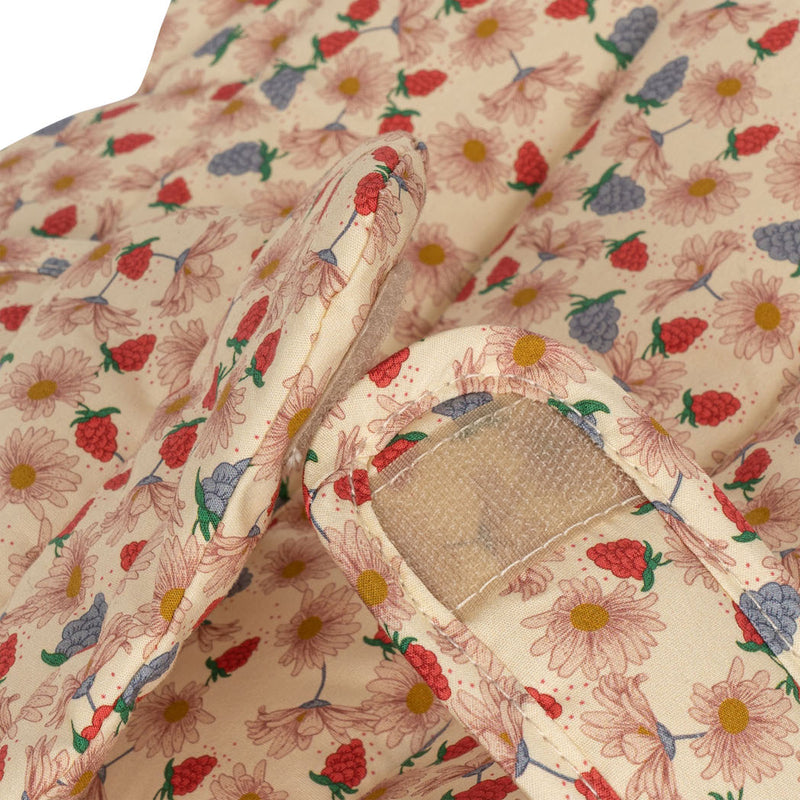 Konges Slojd Kinder Puppenwippe Marguerit Berry bei Yay Kids