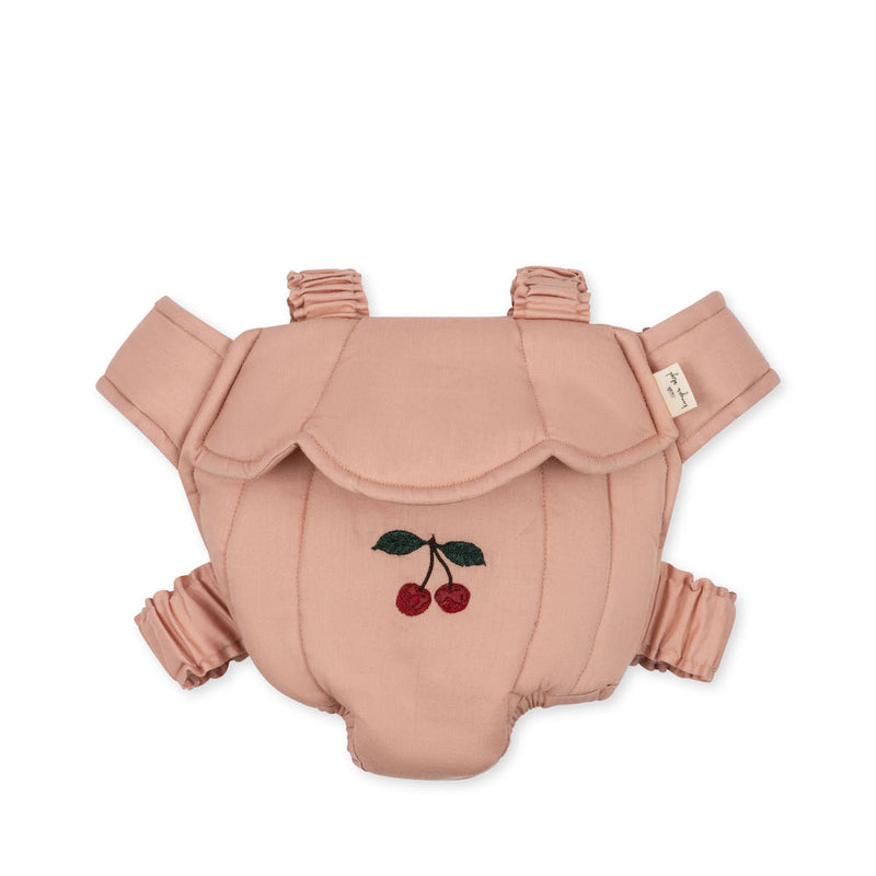 Konges Slojd Kinder Puppentrage Mahogany Rose bei Yay Kids
