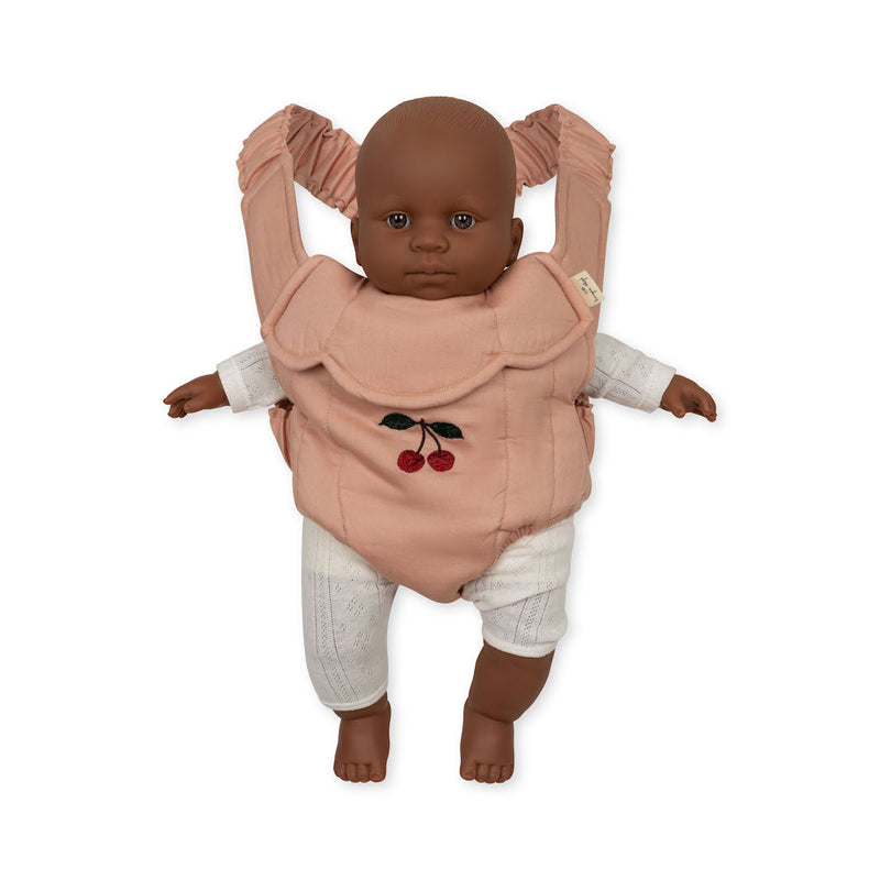 Konges Slojd Kinder Puppentrage Mahogany Rose bei Yay Kids