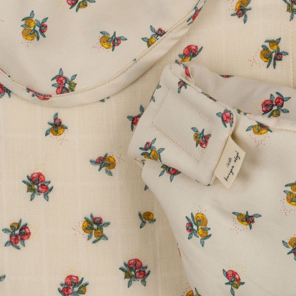 Konges Slojd Kinder Puppenpflege Set Peonia bei Yay Kids