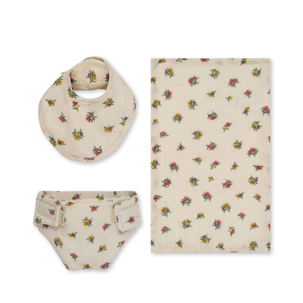 Konges Slojd Kinder Puppenpflege Set Peonia bei Yay Kids
