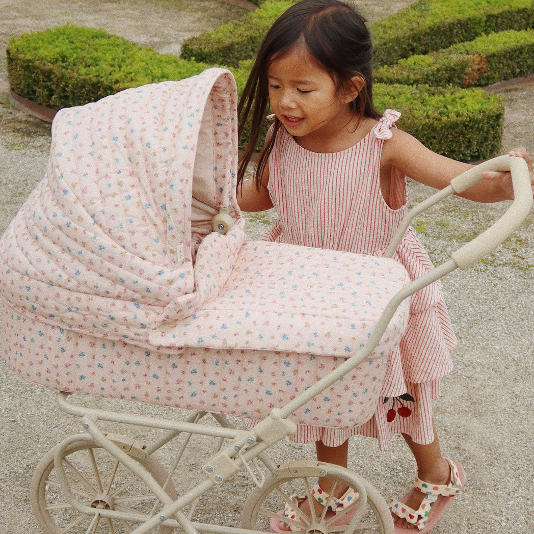 Konges Slojd Kinder Puppenwagen Multistar bei Yay Kids