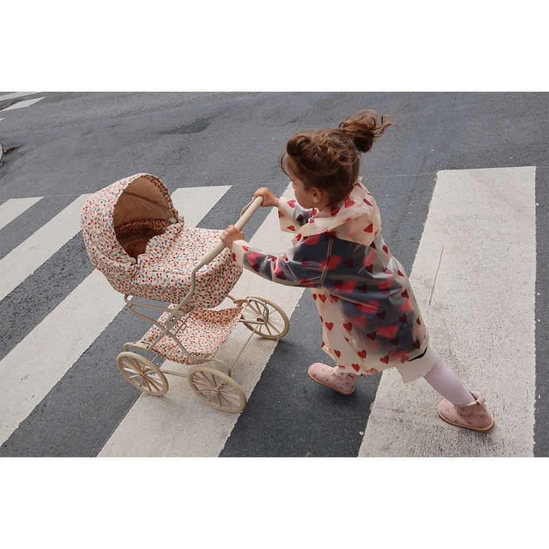 Konges Slojd Kinder Puppenwagen Marguerit Berry bei Yay Kids
