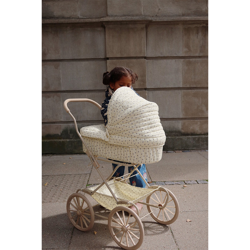 Konges Slojd Kinder Puppenwagen Doll Pram Ma Grande Cerise bei Yay Kids
