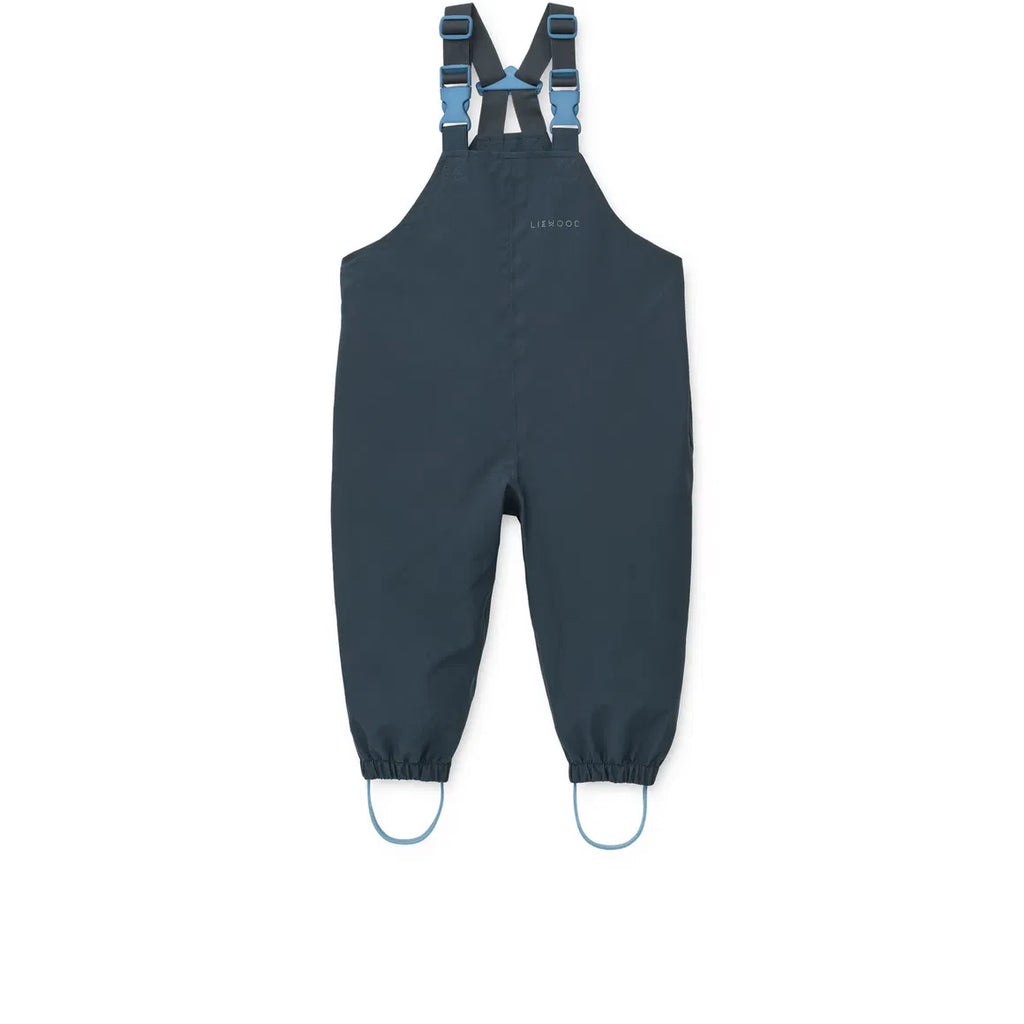 Regenset Manu Sailing