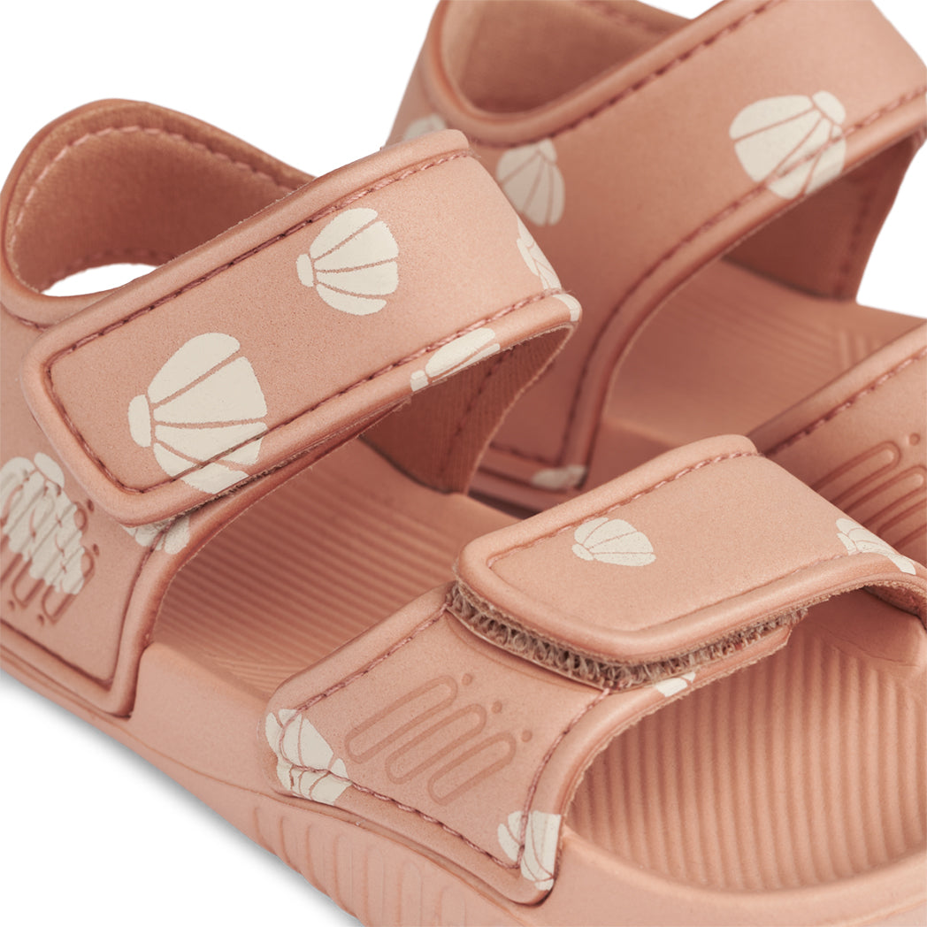  Liewood Kinder Bade Sandalen Blumer Shell / Pale tuscany bei Yay Kids