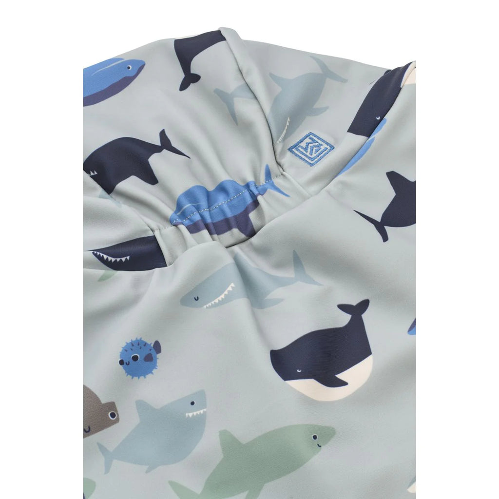 Cecilia Sonnenhut– Shark / Dove Blue