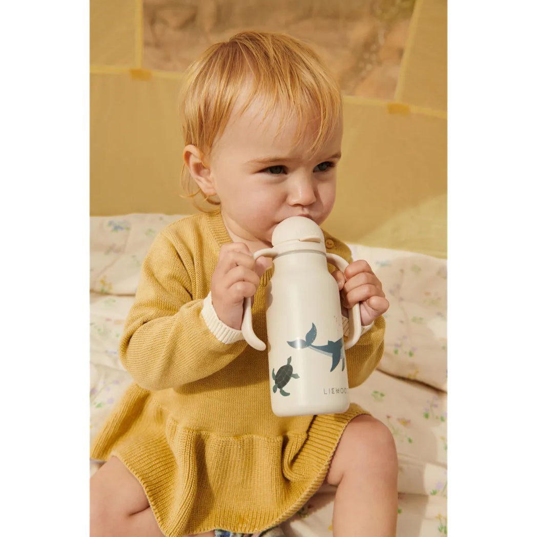 Liewood Trinkflasche Kimmie Vehicles / Dove blue 250 ml bei Yay Kids