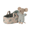 Maileg Babymaus in Tragetasche Blau bei Yay Kids