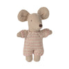 Maileg Babymaus in Tragetasche Rosa bei Yay Kids