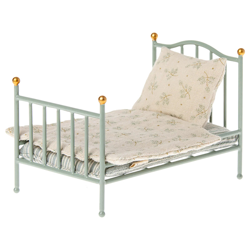Maileg Vintage Bett Mint fürs Mäuse Puppenhaus bei Yay Kids