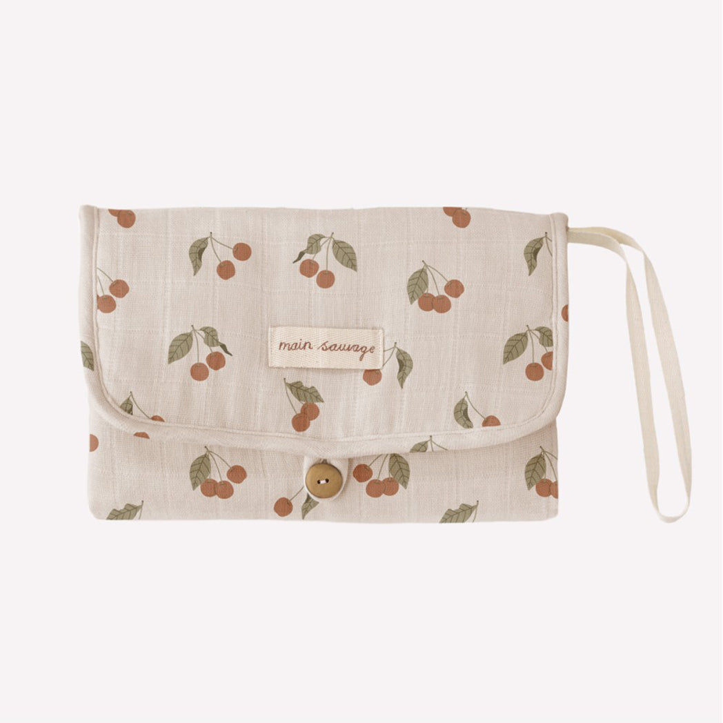 Main Sauvage Baby Wickelunterlage Cherry bei Yay Kids