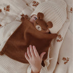 Main Sauvage Strick Kuscheltuch Teddy Nut bei Yay Kids