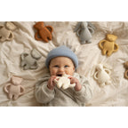 Moonie Teether Natural Rubber Rose bei Yay Kids