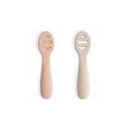 Mushie First Feeding Baby Spoons 2Pack BlushShifting Sand bei Yay Kids