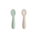 Mushie First Feeding Baby Spoons 2Pack Cambridge Blue Sand bei Yay Kids