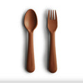 Mushie Kinder Plastik Besteck Set Caramel bei Yay Kids