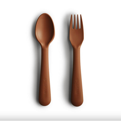 Mushie Kinder Plastik Besteck Set Caramel bei Yay Kids