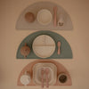 Mushie Baby Silikon Lernlöffel Set Tradewinds/Shifting Sand bei Yay Kids