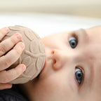 Natruba Baby Spielzeug Sensory Balls Leaf Earth bei Yay Kids