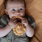 Natruba Baby Beissspielzeug Löwe aus Naturkautschuk bei Yay Kids